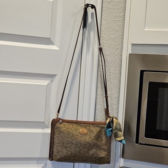 Céline "C" Monogram Horse & Carraige Coated Canvas Clutch w/Strap & Twilly Added - Picture 8 of 16